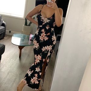 Floral curve hugging maxi dress small
